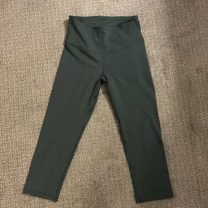 Old navy active - high rise leggings - go dry. Brand new without tags.